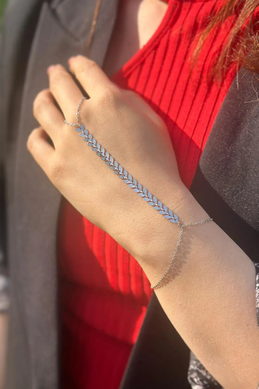 Vine Handchain