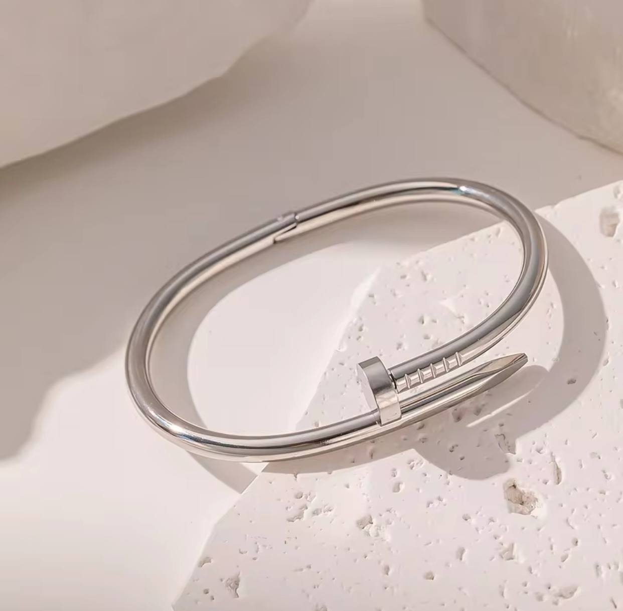 Silver Nail