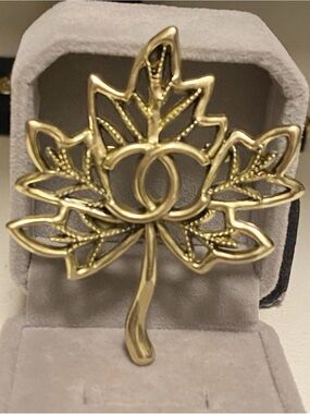 Maple Leaf Brooch